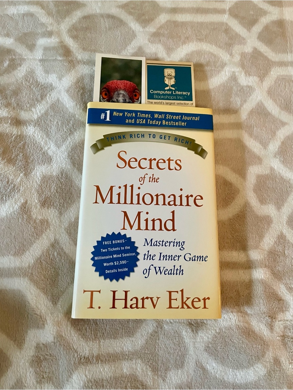 Secrets of the Millionaire Mind by T. Harv Eker - Cream Cover